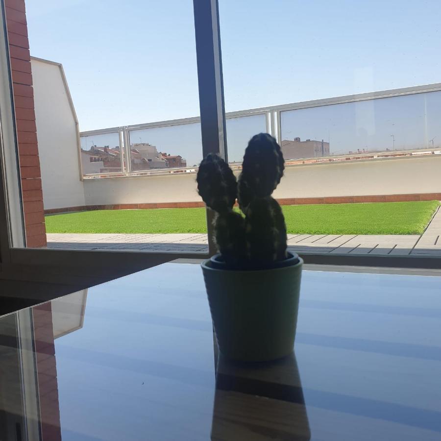 Espectacular Atico De 2 Dormitorios Con Garaje Y Terraza Privada De 30 M2 Albacete Ngoại thất bức ảnh